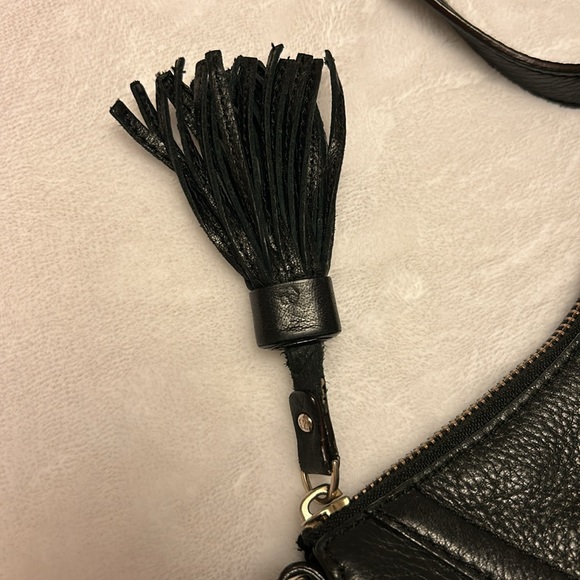 VINTAGE KATE SPADE black pebbled leather tassel crossbody bag - Picture 6 of 11
